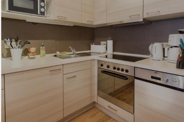 H&H Apartments Im Herzen Der Stadt Teilweise Mit Balkon Ruhig Zentral Modern Mit Kueche Γκράιφσβαλντ Εξωτερικό φωτογραφία