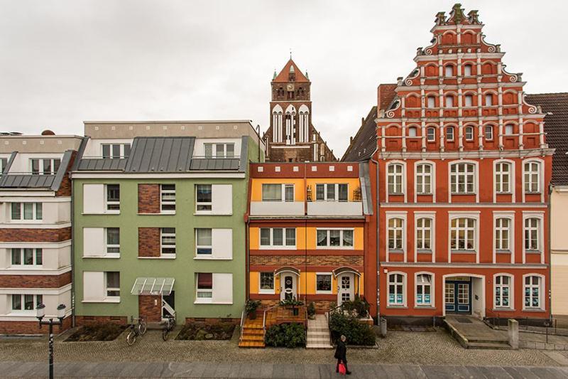 H&H Apartments Im Herzen Der Stadt Teilweise Mit Balkon Ruhig Zentral Modern Mit Kueche Γκράιφσβαλντ Εξωτερικό φωτογραφία