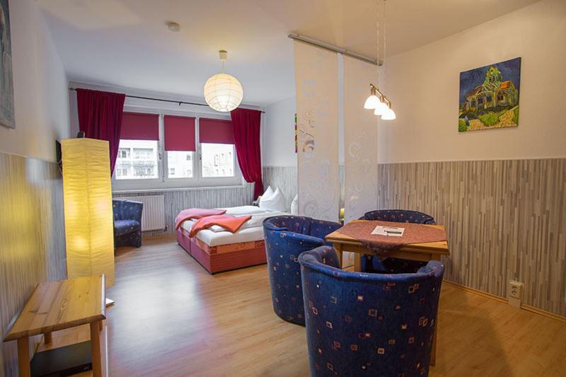 H&H Apartments Im Herzen Der Stadt Teilweise Mit Balkon Ruhig Zentral Modern Mit Kueche Γκράιφσβαλντ Εξωτερικό φωτογραφία