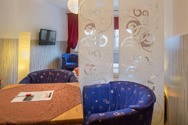 H&H Apartments Im Herzen Der Stadt Teilweise Mit Balkon Ruhig Zentral Modern Mit Kueche Γκράιφσβαλντ Εξωτερικό φωτογραφία