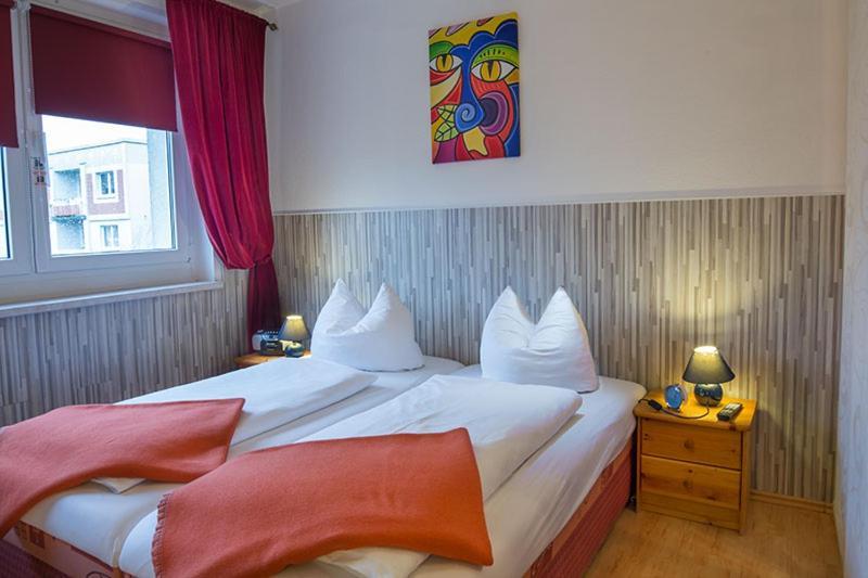 H&H Apartments Im Herzen Der Stadt Teilweise Mit Balkon Ruhig Zentral Modern Mit Kueche Γκράιφσβαλντ Εξωτερικό φωτογραφία