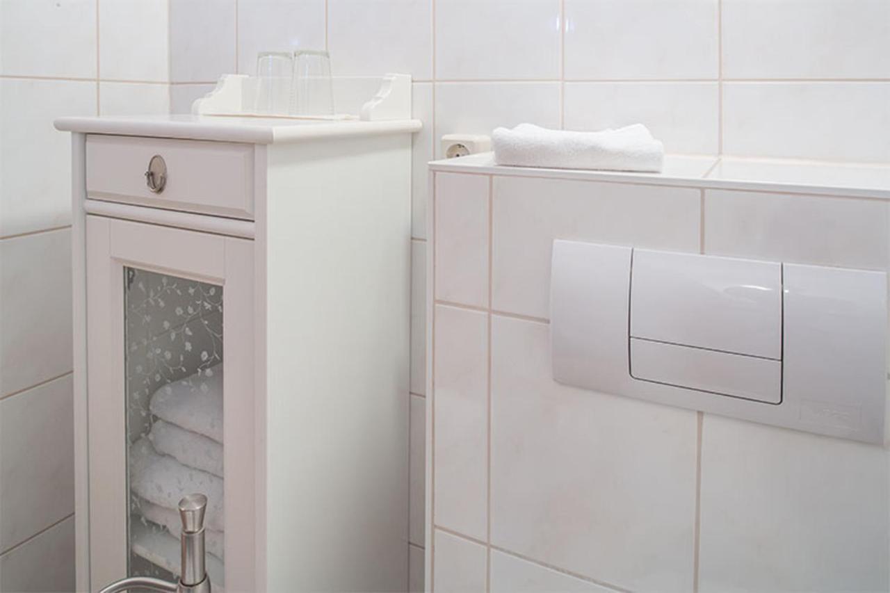 H&H Apartments Im Herzen Der Stadt Teilweise Mit Balkon Ruhig Zentral Modern Mit Kueche Γκράιφσβαλντ Εξωτερικό φωτογραφία